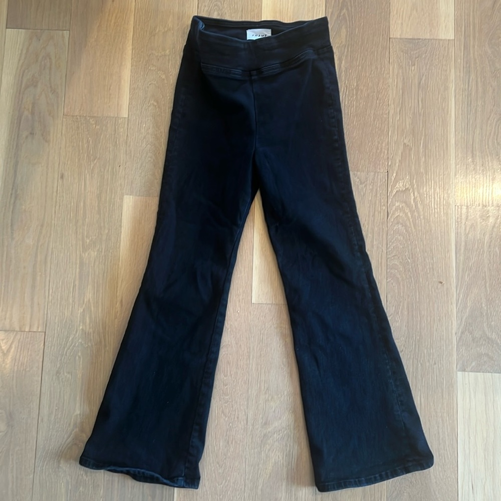 Frame stretch flare black denim, size 0